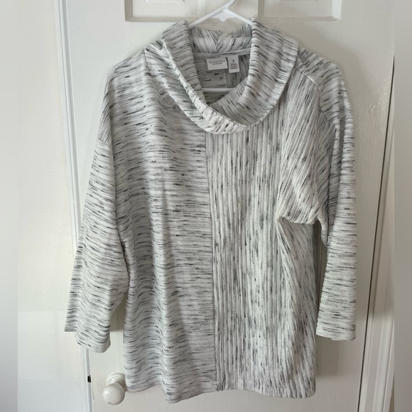 Chicos Light Pullover - Picture 1 of 3